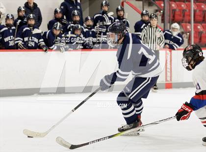 Thumbnail 2 in Wilton @ Warde/Ludlowe photogallery.