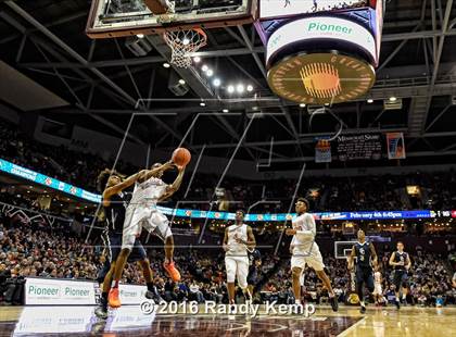 Thumbnail 1 in Oak Hill vs. Sierra Canyon (Bass Pro Tournament of Champions) photogallery.