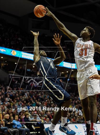 Thumbnail 1 in Oak Hill vs. Sierra Canyon (Bass Pro Tournament of Champions) photogallery.