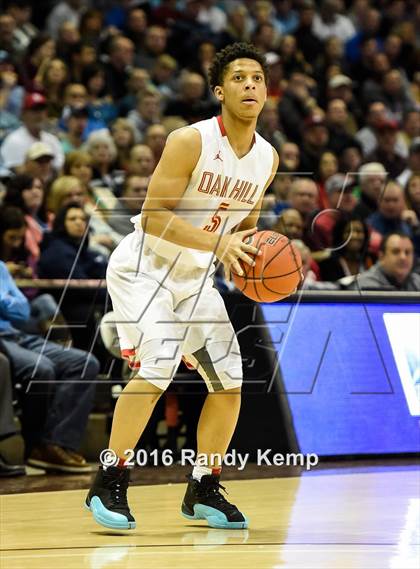 Thumbnail 2 in Oak Hill vs. Sierra Canyon (Bass Pro Tournament of Champions) photogallery.