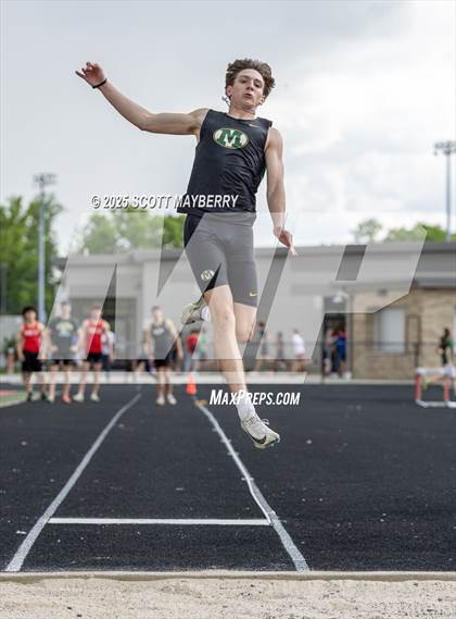 Thumbnail 1 in GCC Track & Field Championships (Day 1) photogallery.