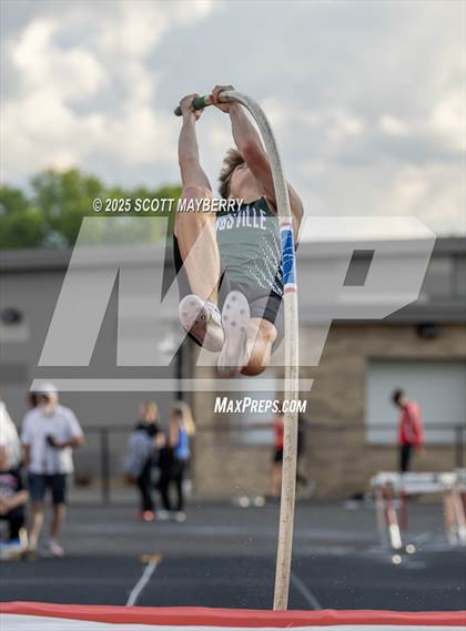 Thumbnail 3 in GCC Track & Field Championships (Day 1) photogallery.