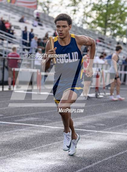 Thumbnail 2 in GCC Track & Field Championships (Day 1) photogallery.