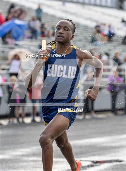Thumbnail 2 in GCC Track & Field Championships (Day 1) photogallery.