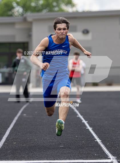 Thumbnail 1 in GCC Track & Field Championships (Day 1) photogallery.