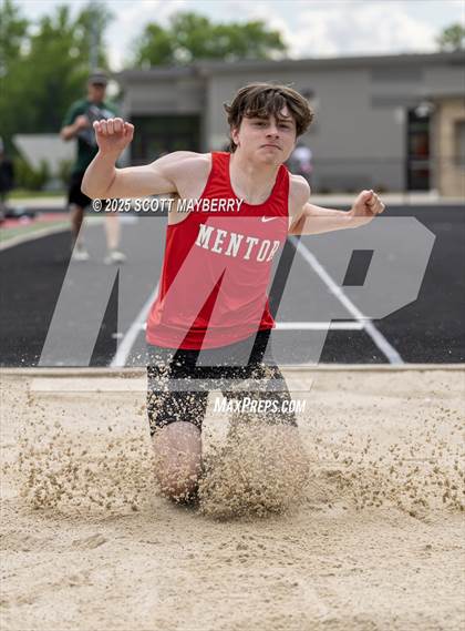 Thumbnail 3 in GCC Track & Field Championships (Day 1) photogallery.