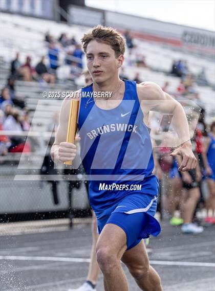 Thumbnail 1 in GCC Track & Field Championships (Day 1) photogallery.