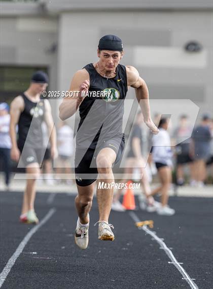 Thumbnail 2 in GCC Track & Field Championships (Day 1) photogallery.