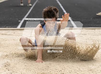 Thumbnail 1 in GCC Track & Field Championships (Day 1) photogallery.