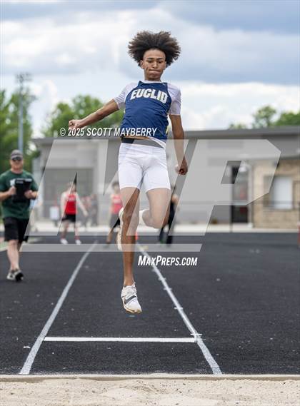 Thumbnail 3 in GCC Track & Field Championships (Day 1) photogallery.