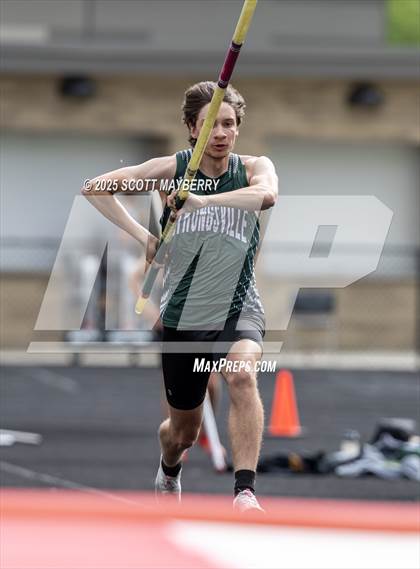 Thumbnail 2 in GCC Track & Field Championships (Day 1) photogallery.