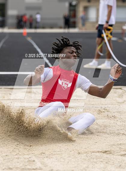 Thumbnail 3 in GCC Track & Field Championships (Day 1) photogallery.