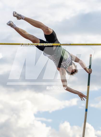 Thumbnail 1 in GCC Track & Field Championships (Day 1) photogallery.