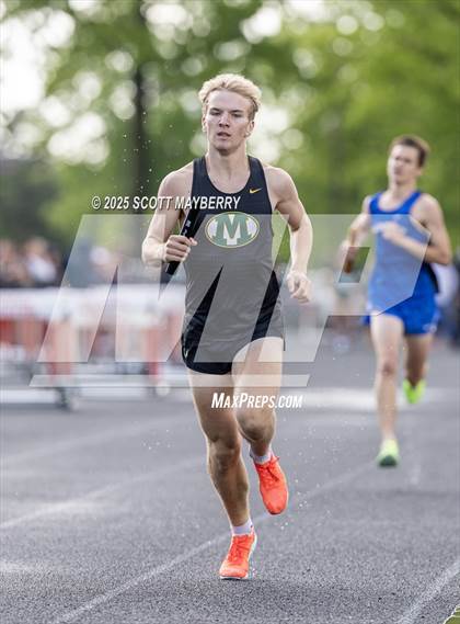 Thumbnail 1 in GCC Track & Field Championships (Day 1) photogallery.