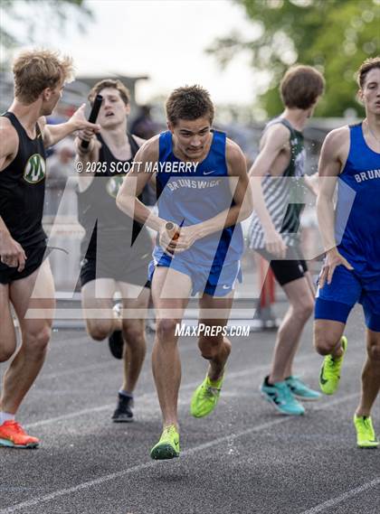 Thumbnail 1 in GCC Track & Field Championships (Day 1) photogallery.