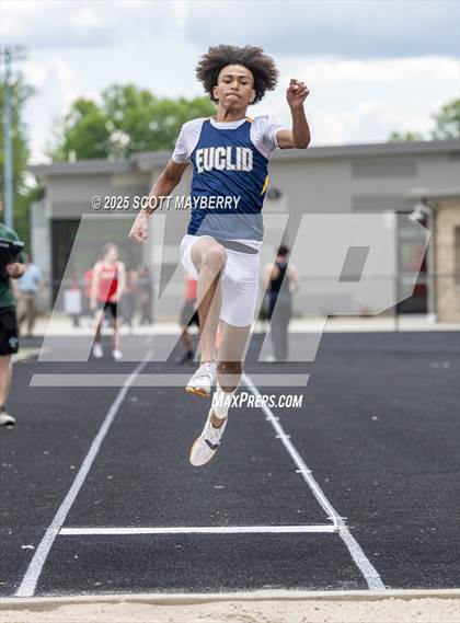 Thumbnail 2 in GCC Track & Field Championships (Day 1) photogallery.