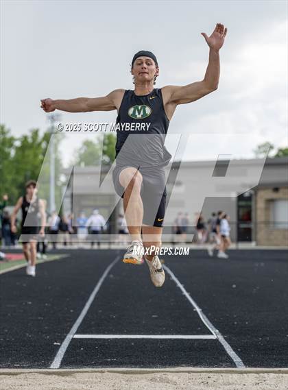 Thumbnail 1 in GCC Track & Field Championships (Day 1) photogallery.