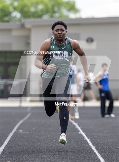 Thumbnail 2 in GCC Track & Field Championships (Day 1) photogallery.