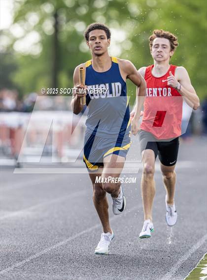 Thumbnail 1 in GCC Track & Field Championships (Day 1) photogallery.