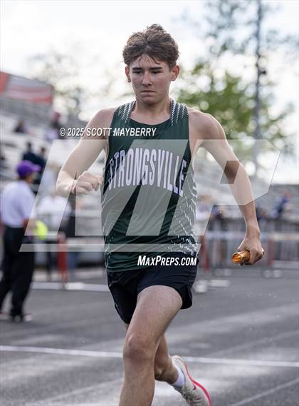 Thumbnail 2 in GCC Track & Field Championships (Day 1) photogallery.
