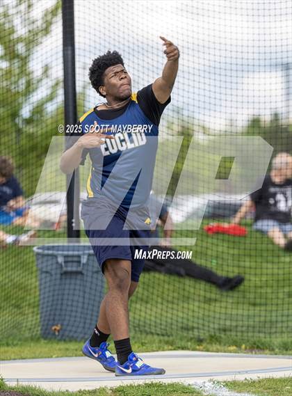 Thumbnail 2 in GCC Track & Field Championships (Day 1) photogallery.