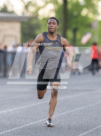 Thumbnail 1 in GCC Track & Field Championships (Day 1) photogallery.