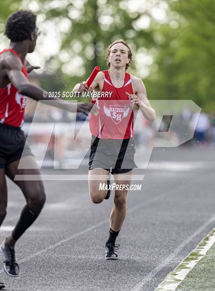 Thumbnail 1 in GCC Track & Field Championships (Day 1) photogallery.