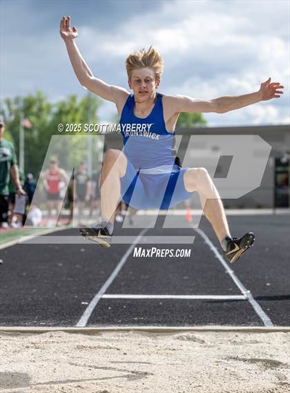 Thumbnail 1 in GCC Track & Field Championships (Day 1) photogallery.