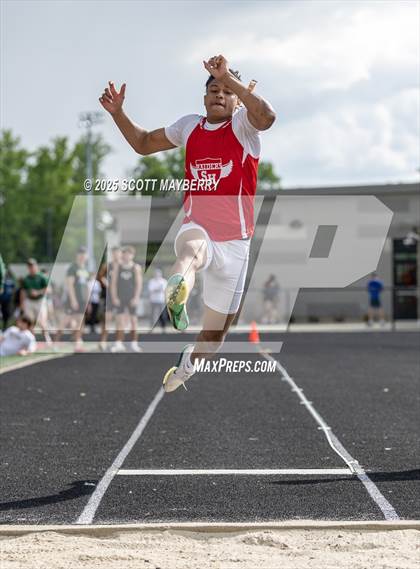 Thumbnail 1 in GCC Track & Field Championships (Day 1) photogallery.