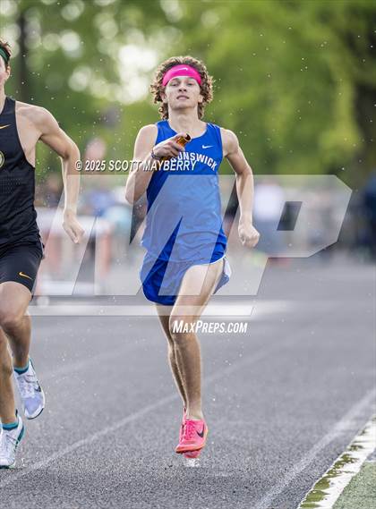 Thumbnail 2 in GCC Track & Field Championships (Day 1) photogallery.
