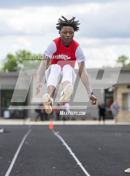 Thumbnail 2 in GCC Track & Field Championships (Day 1) photogallery.