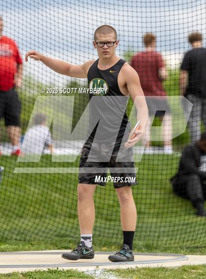 Thumbnail 2 in GCC Track & Field Championships (Day 1) photogallery.