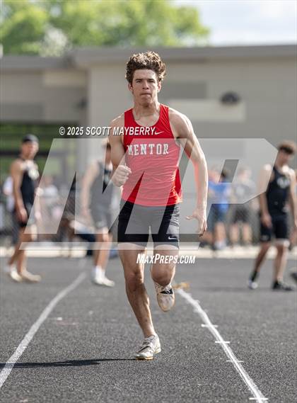 Thumbnail 1 in GCC Track & Field Championships (Day 1) photogallery.