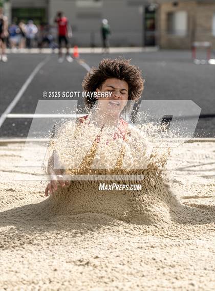 Thumbnail 3 in GCC Track & Field Championships (Day 1) photogallery.