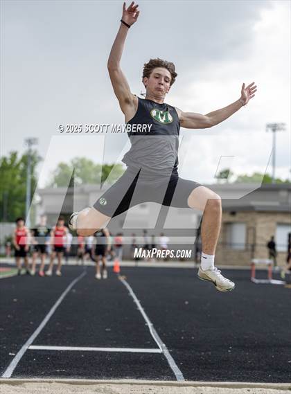 Thumbnail 3 in GCC Track & Field Championships (Day 1) photogallery.