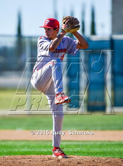 Thumbnail 1 in Del Norte @ Fallbrook photogallery.