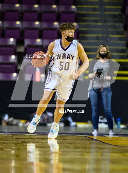 Thumbnail 3 in Limon vs. Wray (CHSAA 2A State Final) photogallery.