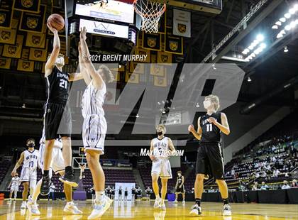 Thumbnail 2 in Limon vs. Wray (CHSAA 2A State Final) photogallery.