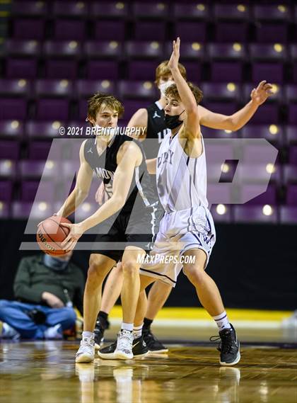 Thumbnail 3 in Limon vs. Wray (CHSAA 2A State Final) photogallery.