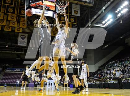 Thumbnail 2 in Limon vs. Wray (CHSAA 2A State Final) photogallery.