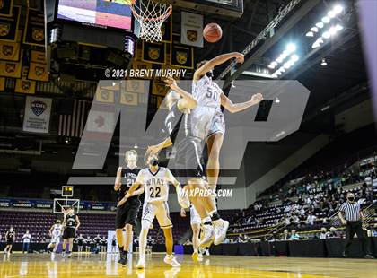 Thumbnail 3 in Limon vs. Wray (CHSAA 2A State Final) photogallery.