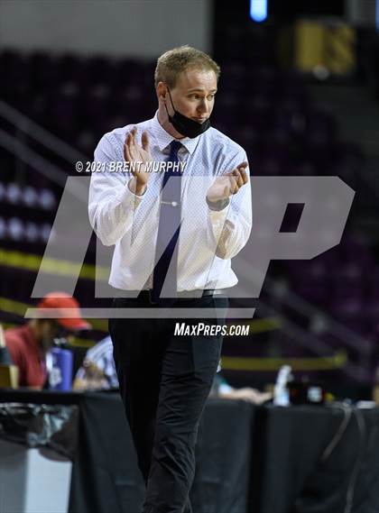 Thumbnail 2 in Limon vs. Wray (CHSAA 2A State Final) photogallery.