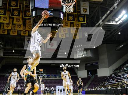 Thumbnail 2 in Limon vs. Wray (CHSAA 2A State Final) photogallery.