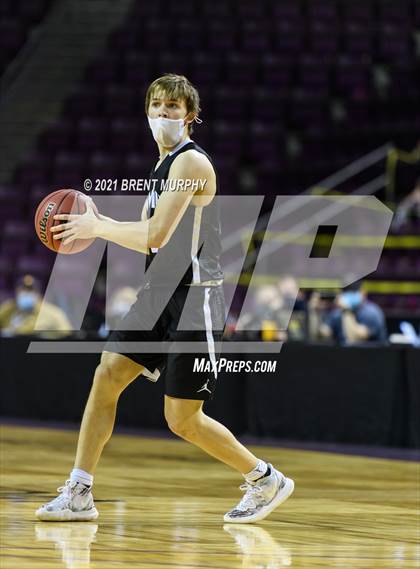 Thumbnail 1 in Limon vs. Wray (CHSAA 2A State Final) photogallery.