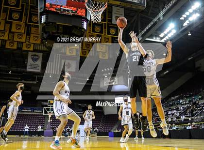 Thumbnail 1 in Limon vs. Wray (CHSAA 2A State Final) photogallery.