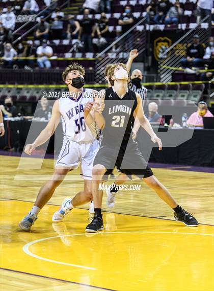 Thumbnail 3 in Limon vs. Wray (CHSAA 2A State Final) photogallery.