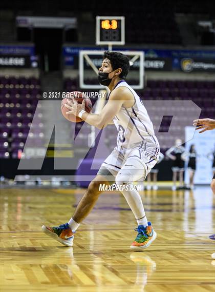 Thumbnail 2 in Limon vs. Wray (CHSAA 2A State Final) photogallery.