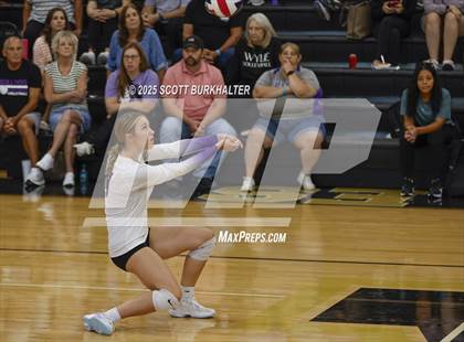 Thumbnail 2 in Holliday vs Wylie JV (Bev Ball Classic) photogallery.