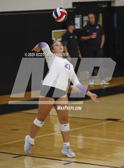 Thumbnail 3 in Holliday vs Wylie JV (Bev Ball Classic) photogallery.