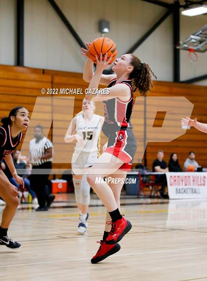 Thumbnail 2 in Village Christian vs. Oak Ridge (So Cal Prep Classic San Diego) photogallery.